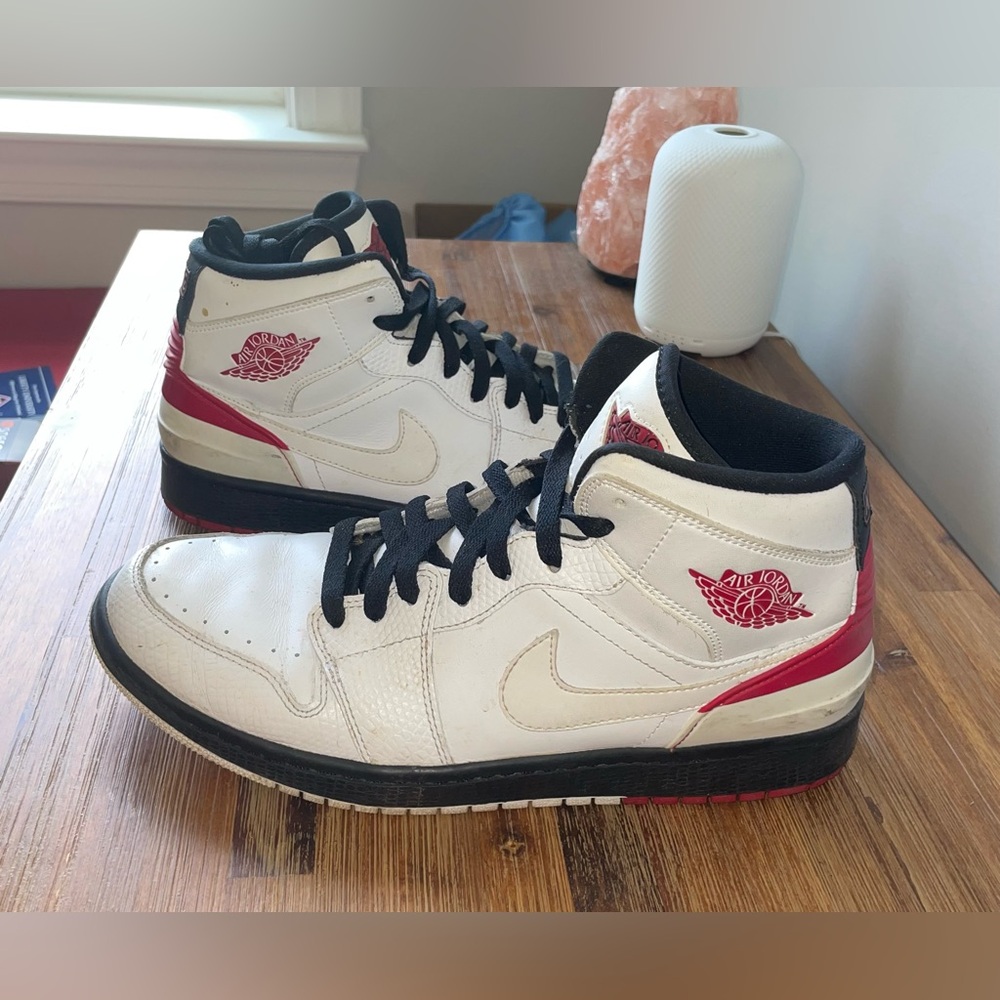 Jordan 1 Retro 86